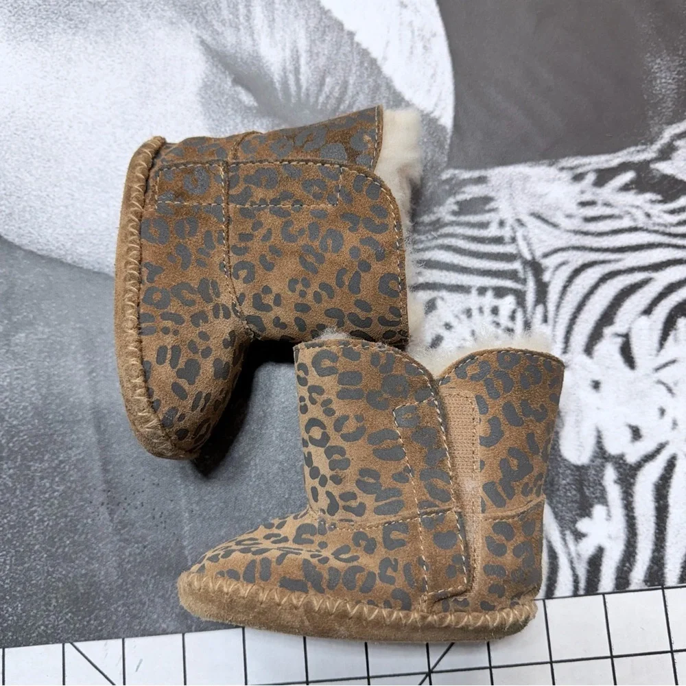 UGG Australia Cassie Leopard Brown Baby size 2/3 Shearling Lined Booties